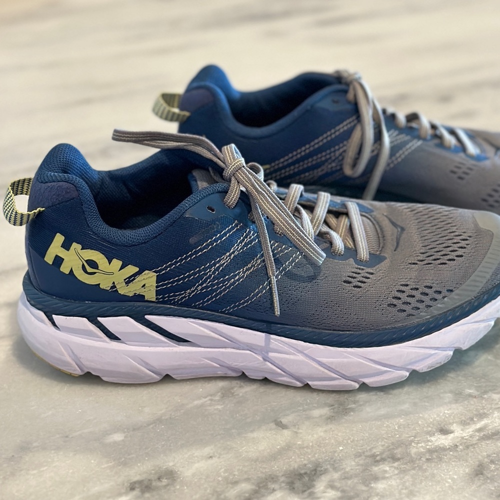 Hoka size 7